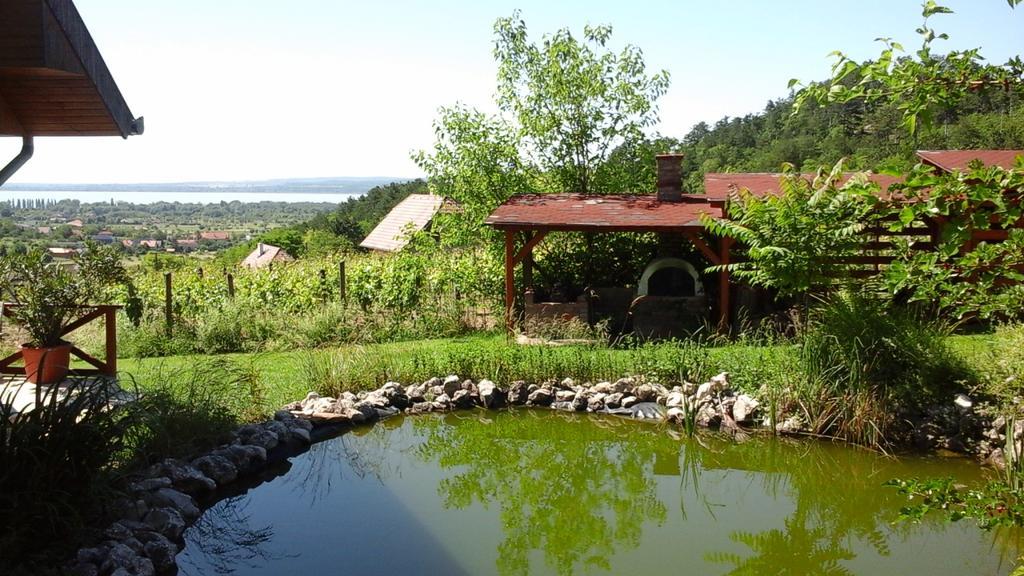 Kincses Vendeghaz Hotel Balatongyörök Buitenkant foto