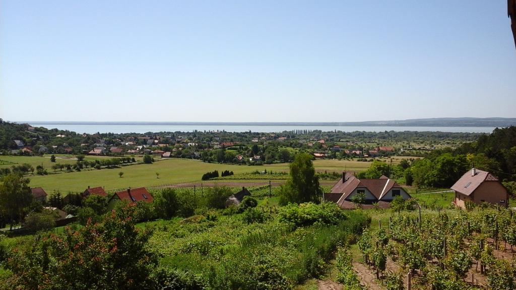 Kincses Vendeghaz Hotel Balatongyörök Buitenkant foto