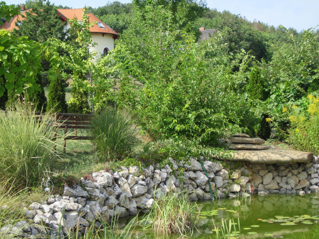 Kincses Vendeghaz Hotel Balatongyörök Buitenkant foto
