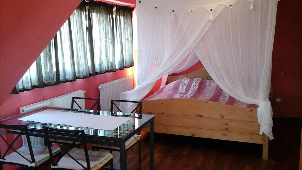 Kincses Vendeghaz Hotel Balatongyörök Buitenkant foto